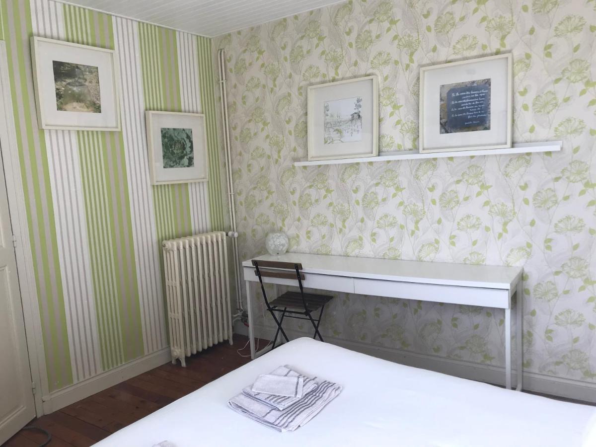 Un Jardin Dans La Ville Bed & Breakfast Chalons-en-Champagne Exterior photo