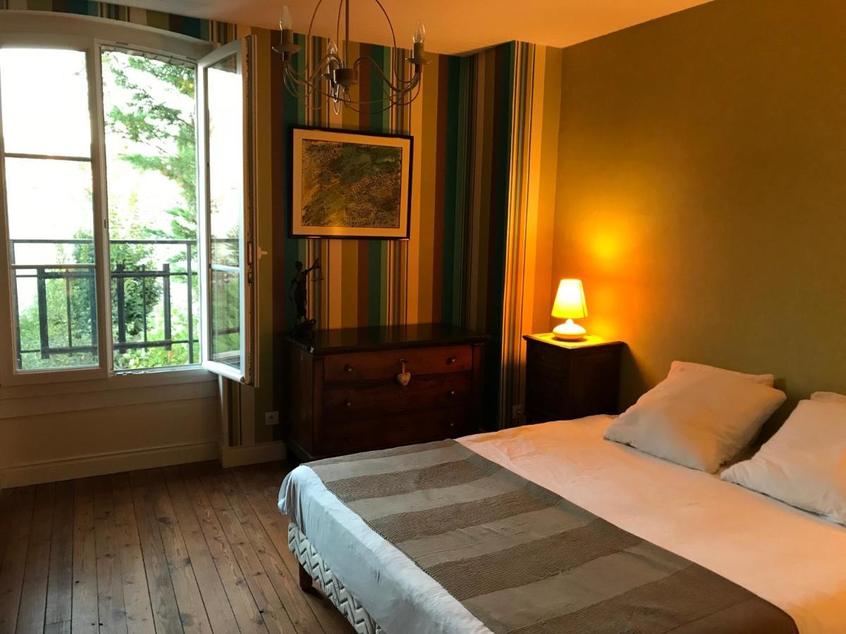 Un Jardin Dans La Ville Bed & Breakfast Chalons-en-Champagne Exterior photo